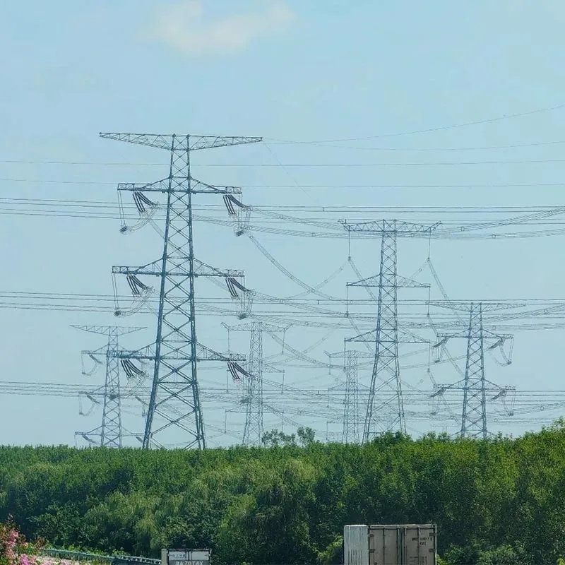 Por que a torre de tensão é essencial para sistemas modernos de transmissão de energia?