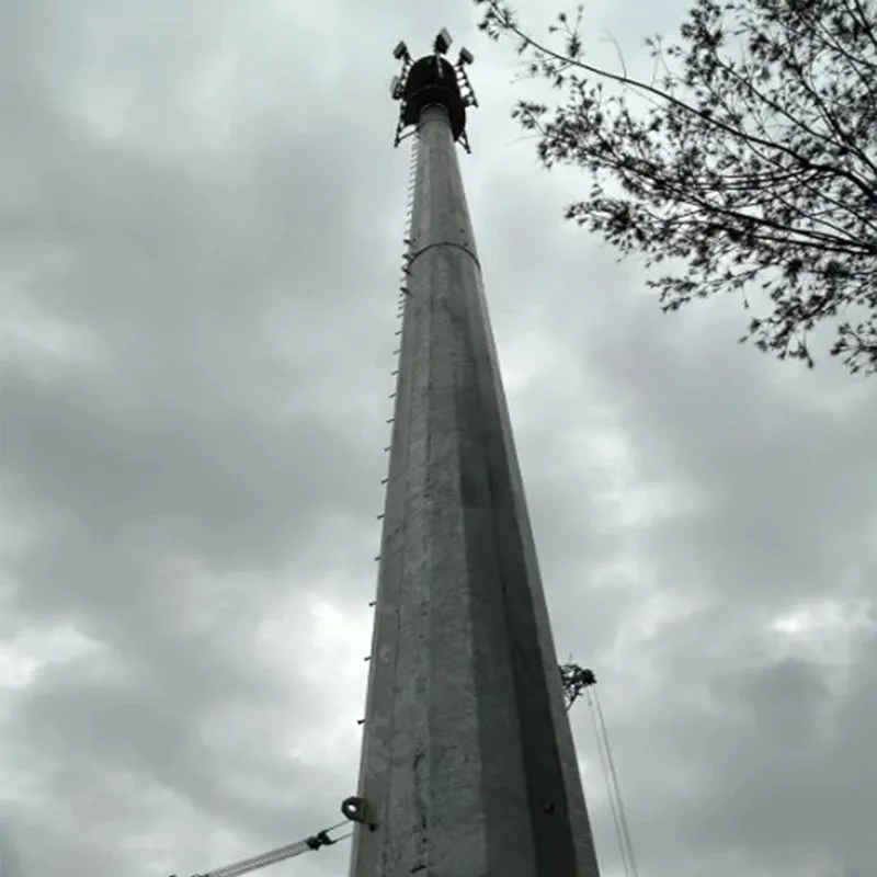 Torre de telecomunicações com tubo de aço alto