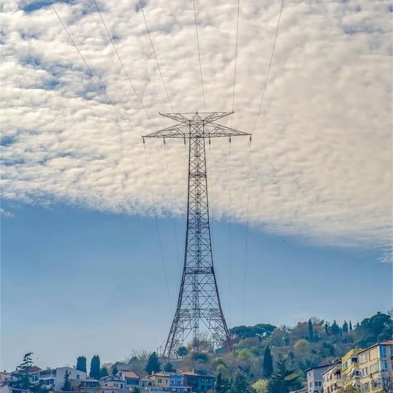 Torre de tubos de aço de alta tensão